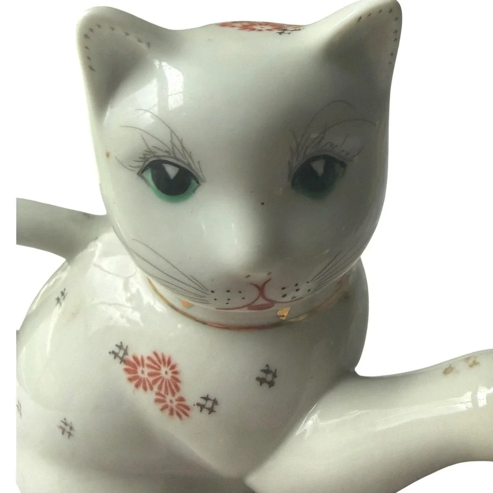 Vintage‎ 1970s Porcelain Cat Teapot Figural Made in China Cottagecore Cat Lover
